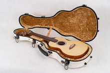 Carica l'immagine nel visualizzatore di Gallery, TODO Premium Fiberglass Ukulele Case - White TODO Music
